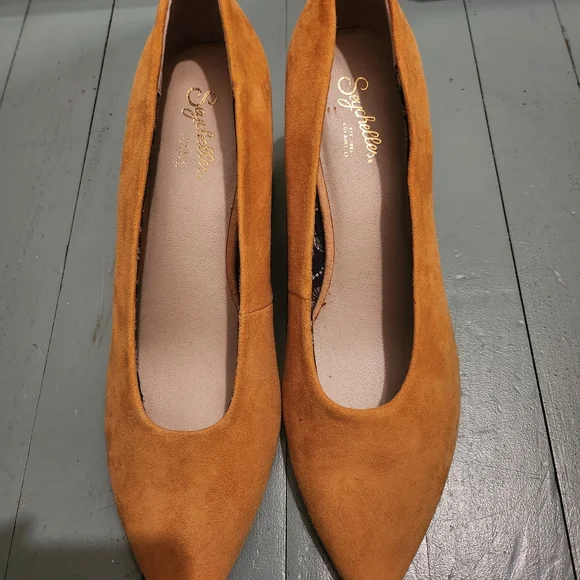 Anthropologie Seychelles Rehearse Mustard Yellow Block Heel Pointed Toe Pumps - Picture 3 of 6